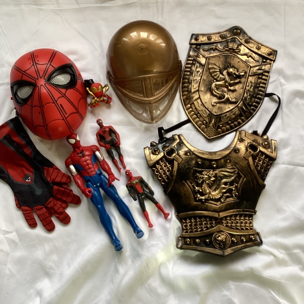 Spider-Man and Gold Armor Toy Set
